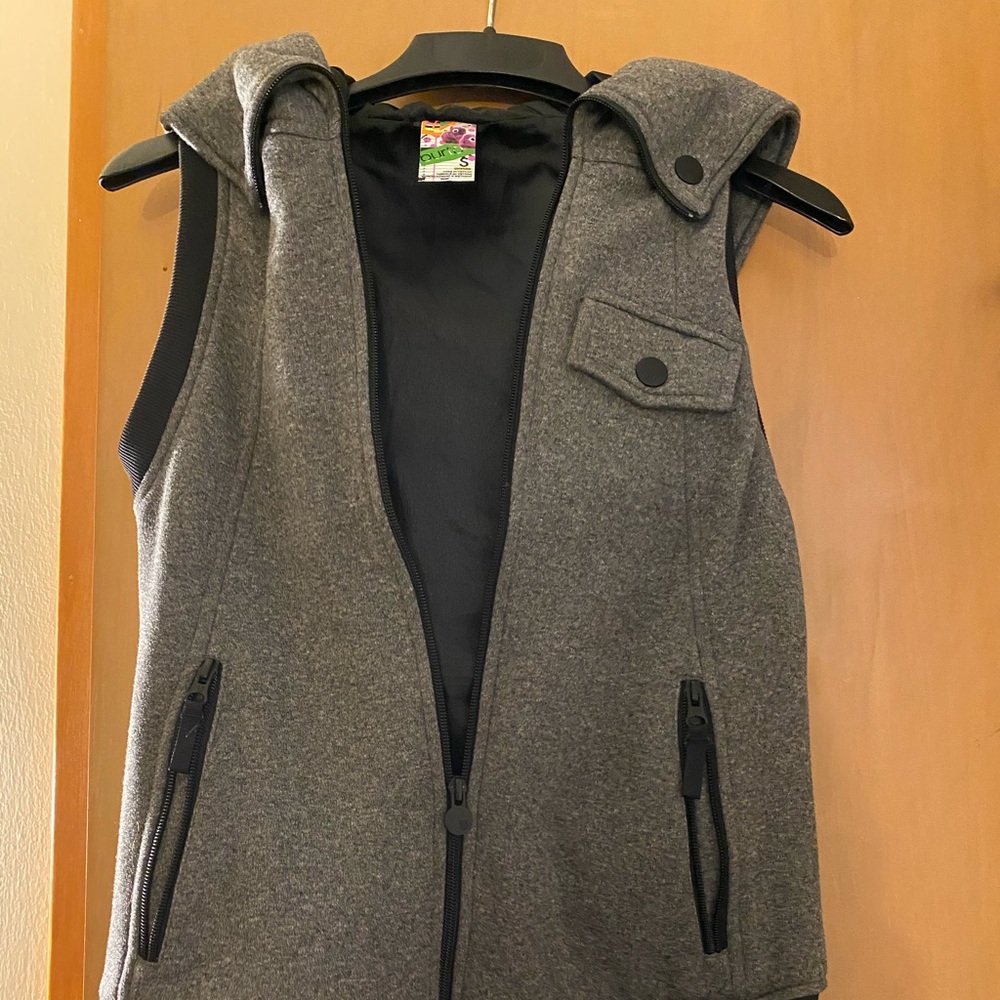 Burton vest